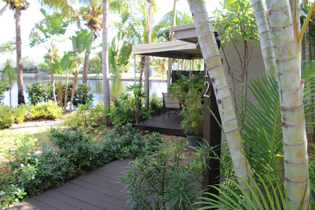 The Cabanas Guesthouse & Spa - Gay Resort Catering To Gay Men Oakland Park Eksteriør billede